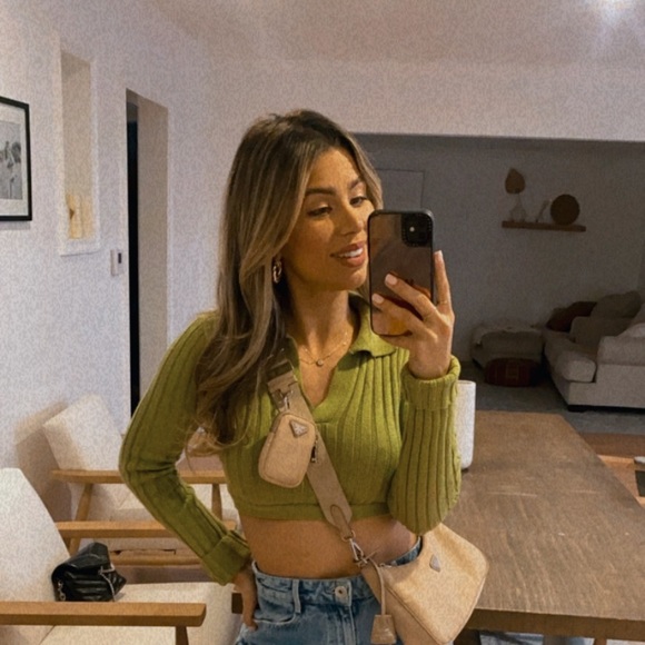 Meet your Posher, Frances - Picture 1 of 1